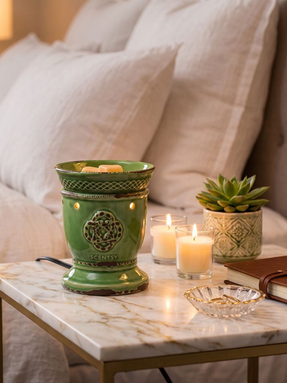 Scentsy Wax Warmer - Green Glazed Ceramic - Ornate Medallion Design